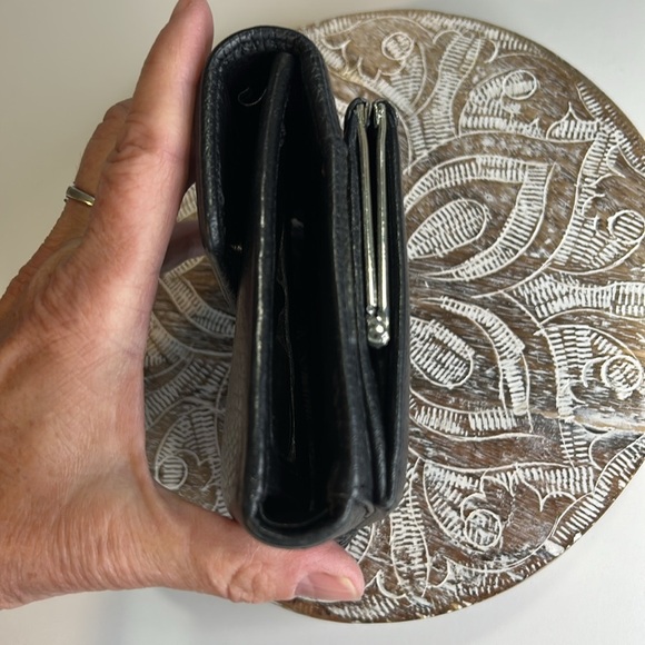 BRIGHTON SOFT LEATHER BLACK/BROWN WOVEN DESIGN WALLET - Picture 11 of 16